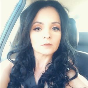 Meet your Posher, Aurora